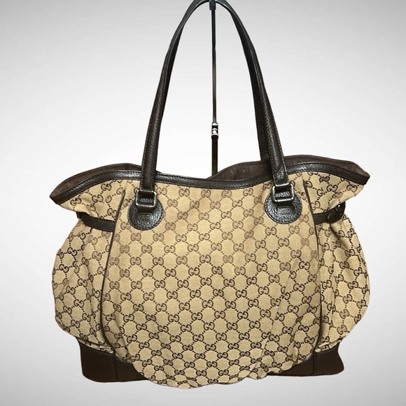 A299- 💯 % authentic Gucci shoulder bag - Picture 7 of 16